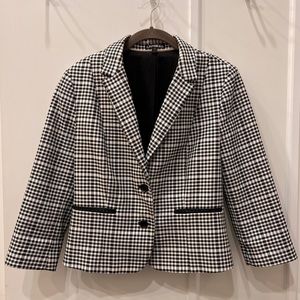 Express cropped jacket, perfect for Fall! (W/free blouse!)